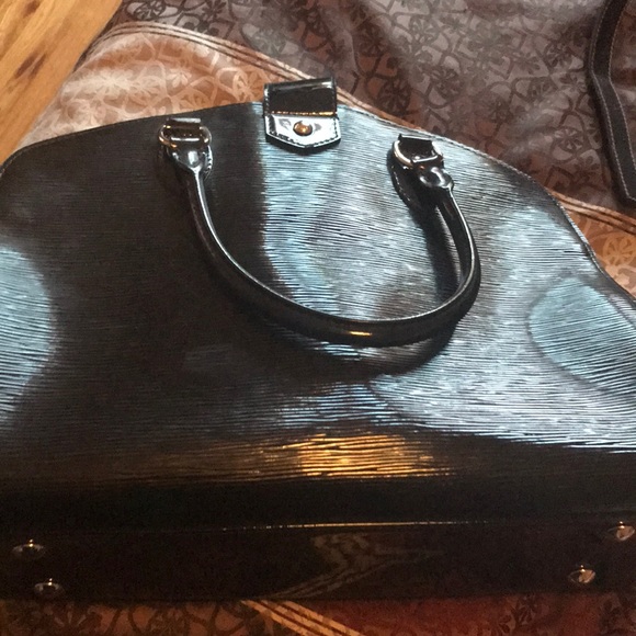 Louis Vuitton bag - Picture 3 of 5